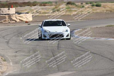 media/Sep-20-2025-Extreme Speed (Sat) [[1fcc23683c]]/Silver (Beginner)/Session 3 (Offramp)/